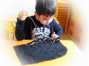 1projelerimiz sayfasında montessori eğitimi yazısının yanına